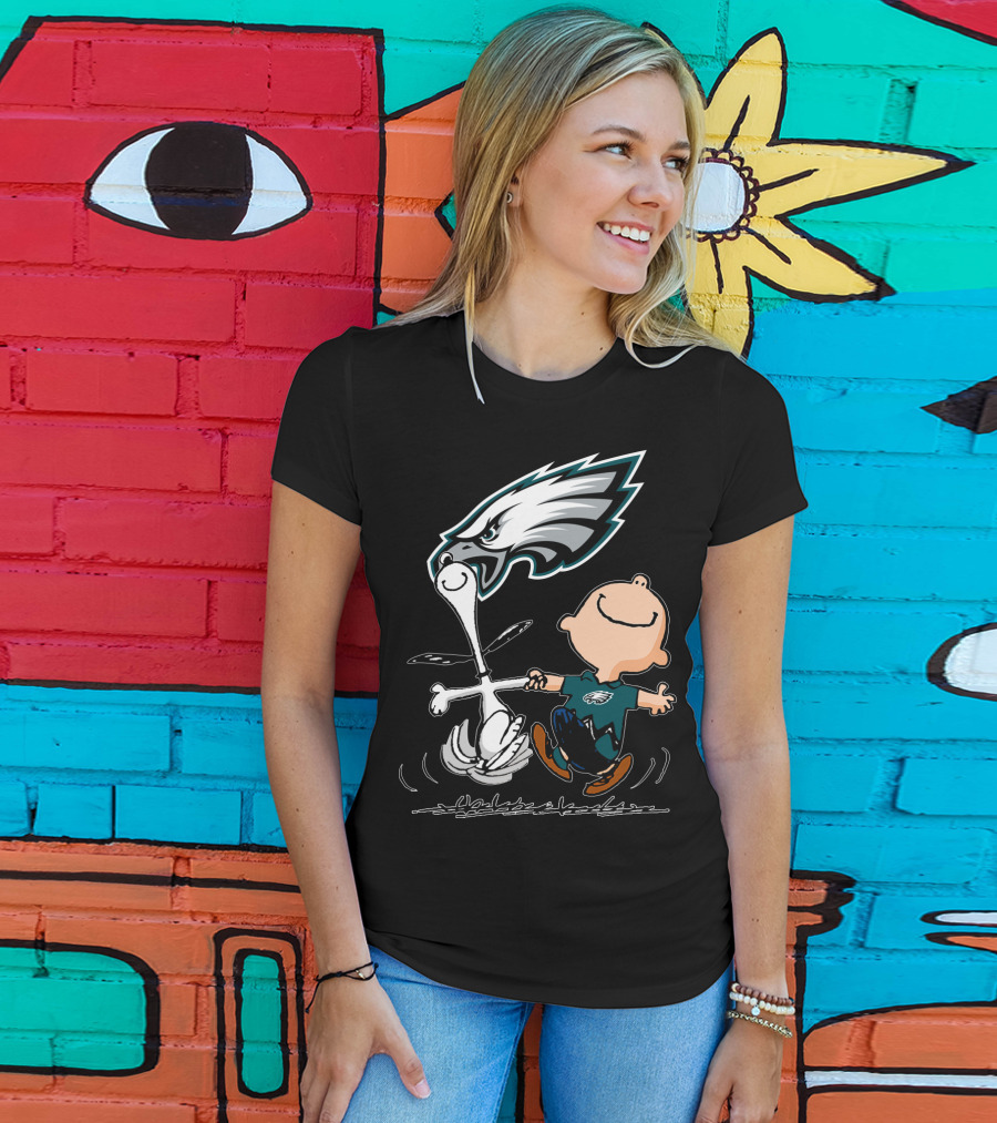 Snoopy And Philadelphia Eagles Logo Dance T-Shirt