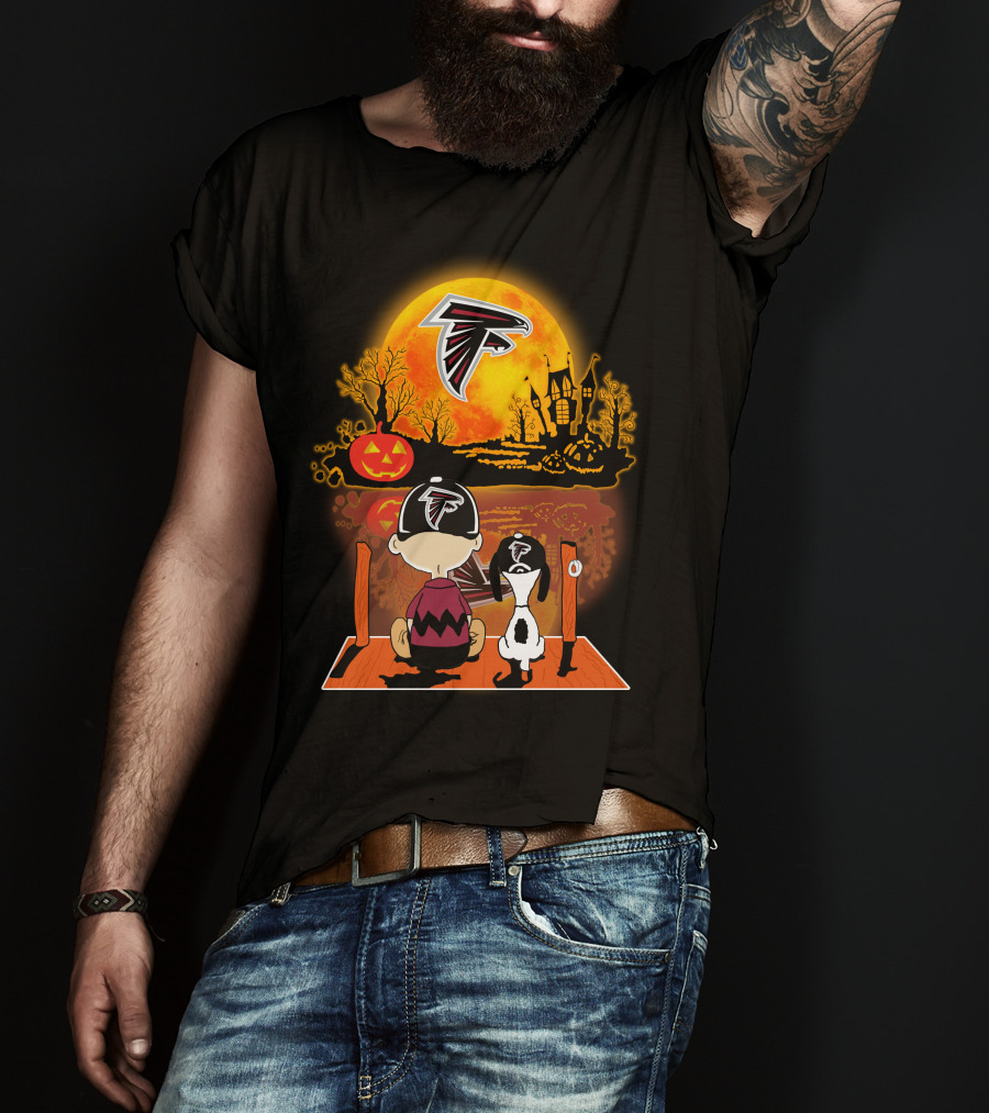 Atlanta Falcons Snoopy And Charlie Brown Halloween Pumpkin Moon Scene T-Shirt