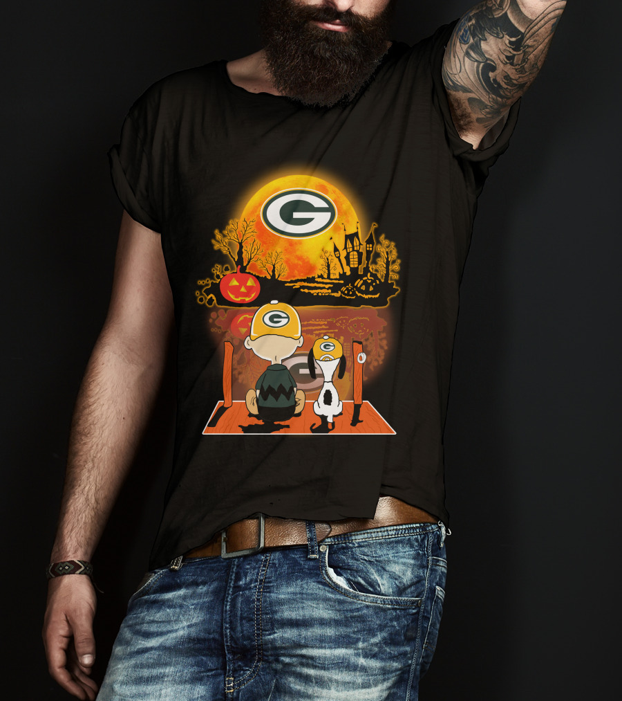 Green Bay Packers Snoopy Charlie Brown Halloween Moon Pumpkin T-Shirt