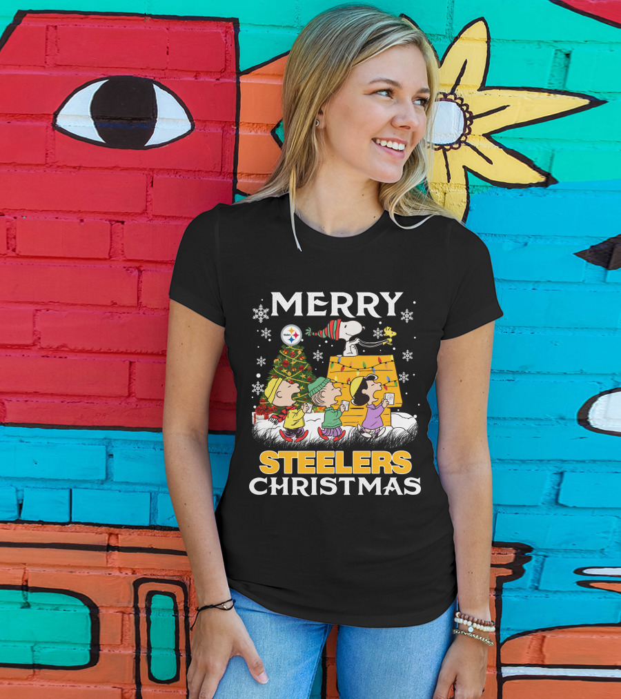 Merry Christmas Steelers Snoopy Peanuts Characters Weihnachten T-Shirt