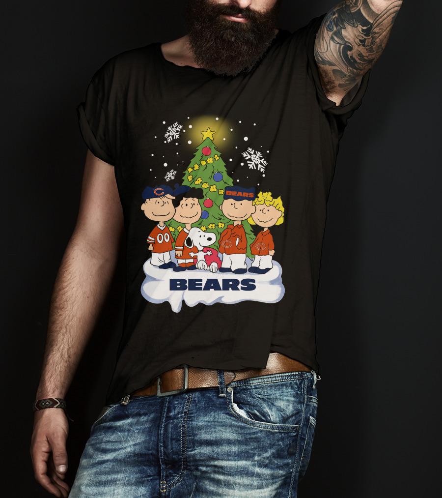 Peanuts Christmas Chicago Bears Snoopy Winter Scene T-Shirt