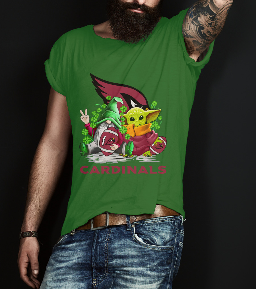 Arizona Cardinals Football Patrick's Day Gnome And Baby Alien With Shamrocks T-Shirt