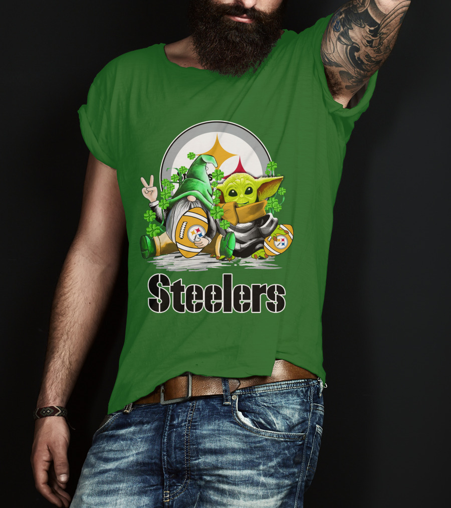 Steelers St. Patrick's Day Football Gnome And Baby Yoda With Shamrocks T-Shirt