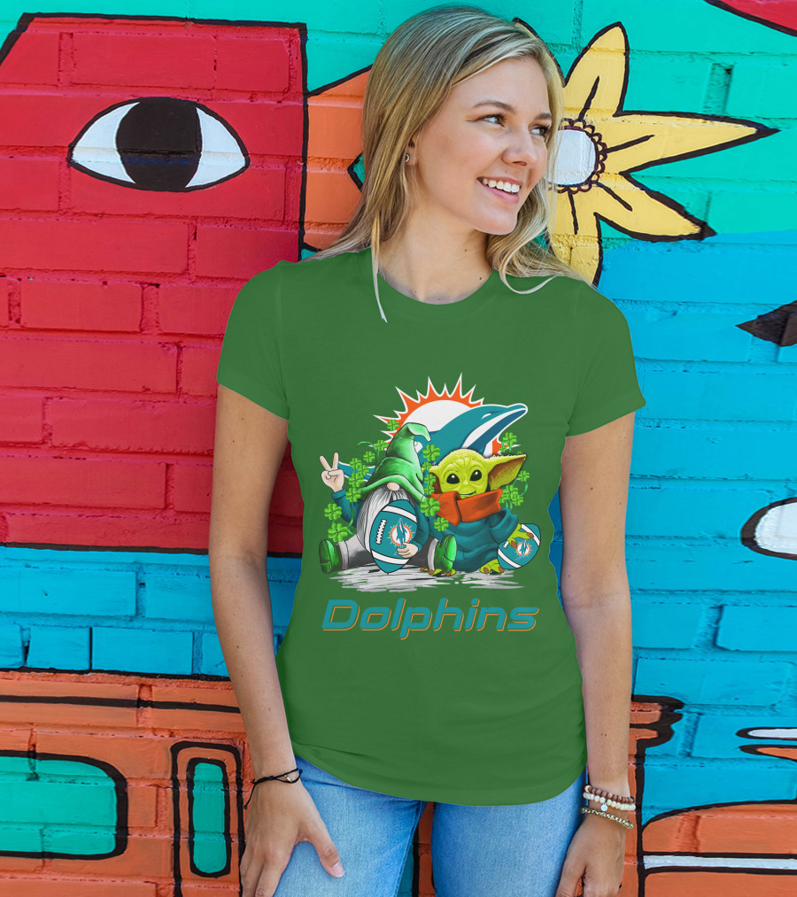 Miami Dolphins St Patrick's Day Football Gnome And Baby Alien With Shamrocks T-Shirt
