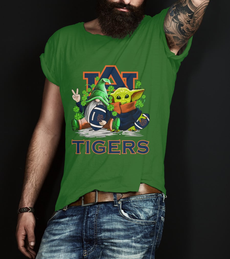 Auburn Tigers St. Patrick’s Day Football Gnome And Yoda Fan T-Shirt