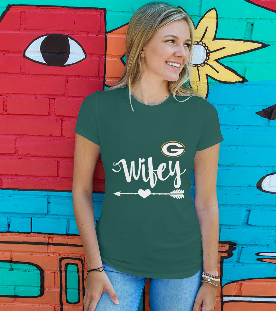 Wifey Green Bay Packers Arrow Heart T-Shirt