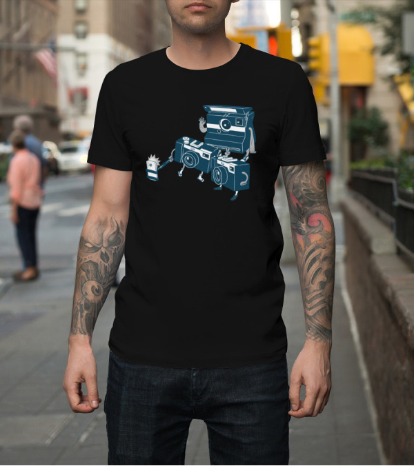 Shirt: Retro Cameras Taking Selfie with Flash and Peace Sign T-Shirt Retro Cameras Taking Selfie with Flash and Peace Sign T-Shirt