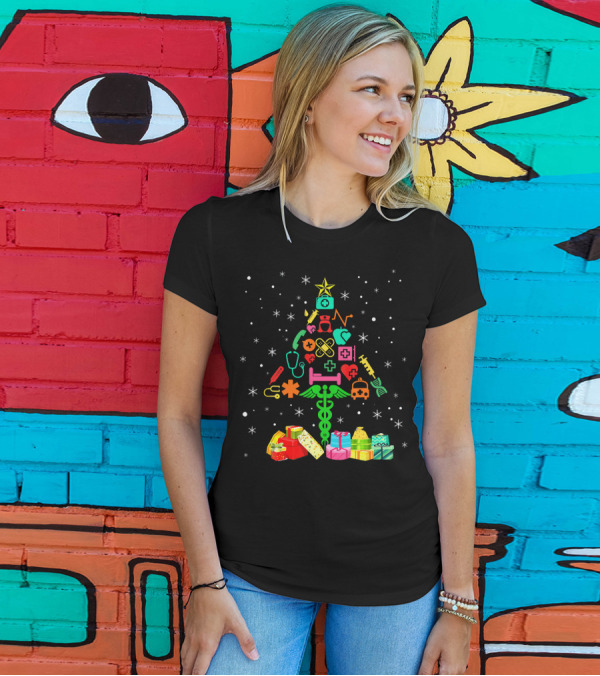 Funny Nurse Christmas Tree With Medical Symbols And Presents T-Shirt