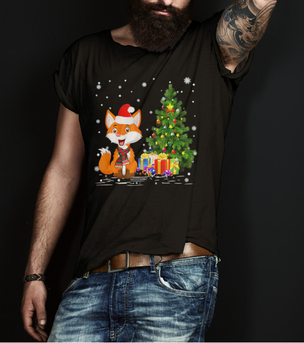 Funny Fox Lover Santa Hat Christmas Tree Gifts T-Shirt