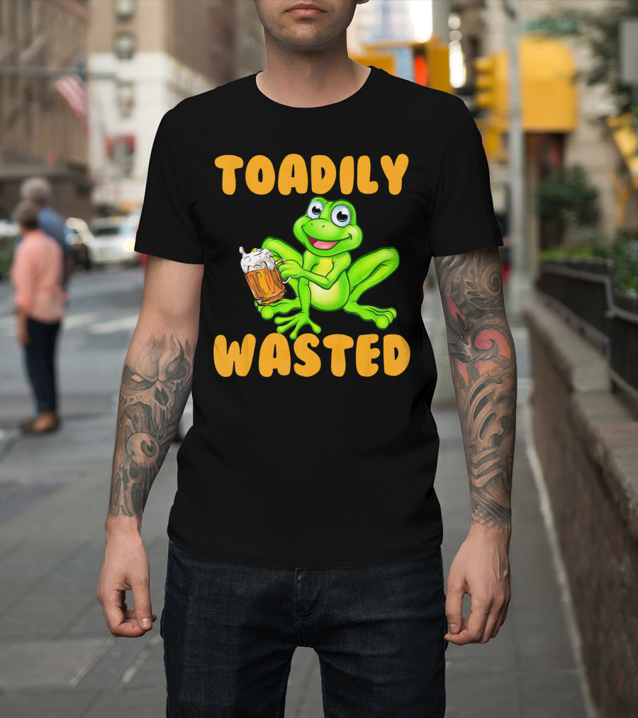 Toadily Wasted Frog with Beer Mug T-Shirt