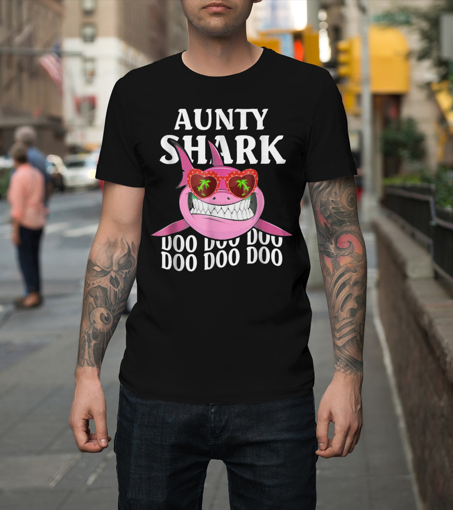 Aunty Shark in Sunglasses Doo Doo Doo Doo Doo Doo Doo Doo T-Shirt