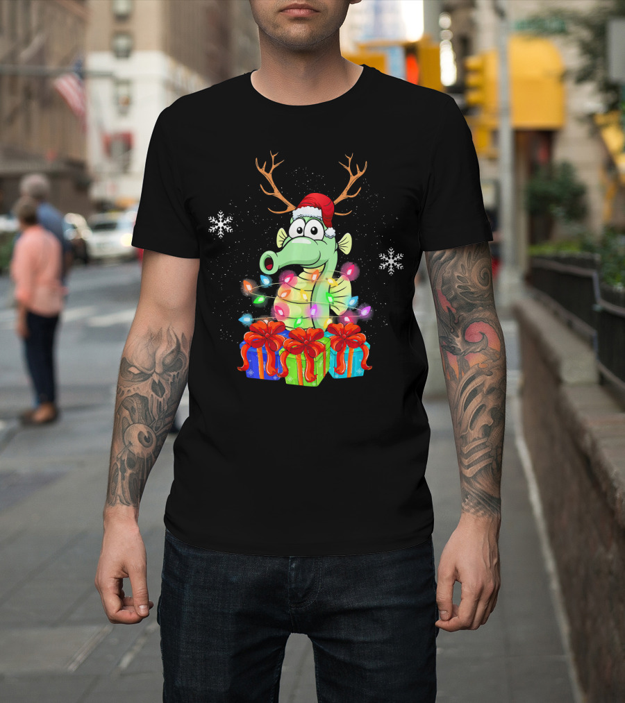 Seahorse Reindeer Santa Christmas Lights Gifts Snowflakes T-Shirt
