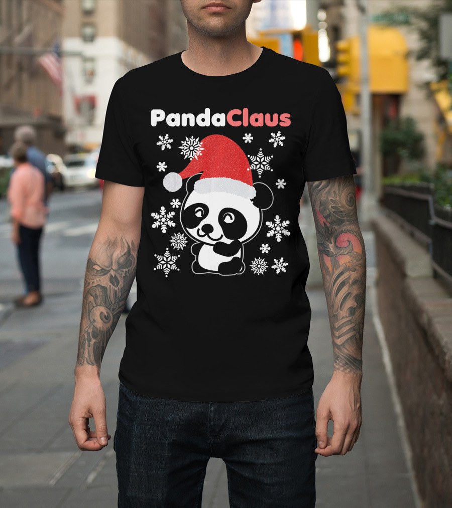 PandaClaus Cute Bear With Santa Hat Snowflakes T-Shirt