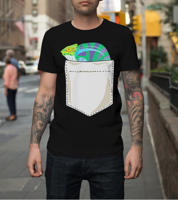 Shirt: Pocket Chameleon Christmas Style Best For Holiday Fun T-Shirt Pocket Chameleon Christmas Style Best For Holiday Fun T-Shirt