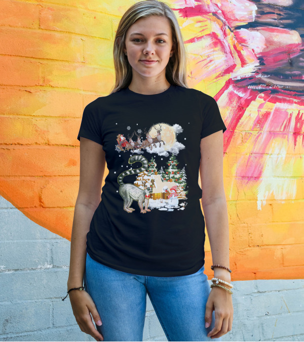 Lemur Comes To Town Santa's Sleigh Snowy Christmas Scene T-Shirt