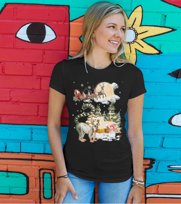 Lemur Comes To Town Santa's Sleigh Snowy Christmas Scene T-Shirt