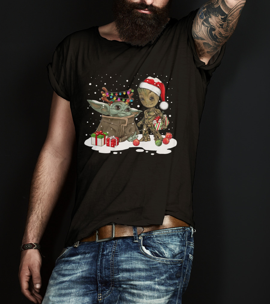Baby Groot And Baby Yoda Christmas Santa Hat Gift Exchange T-Shirt