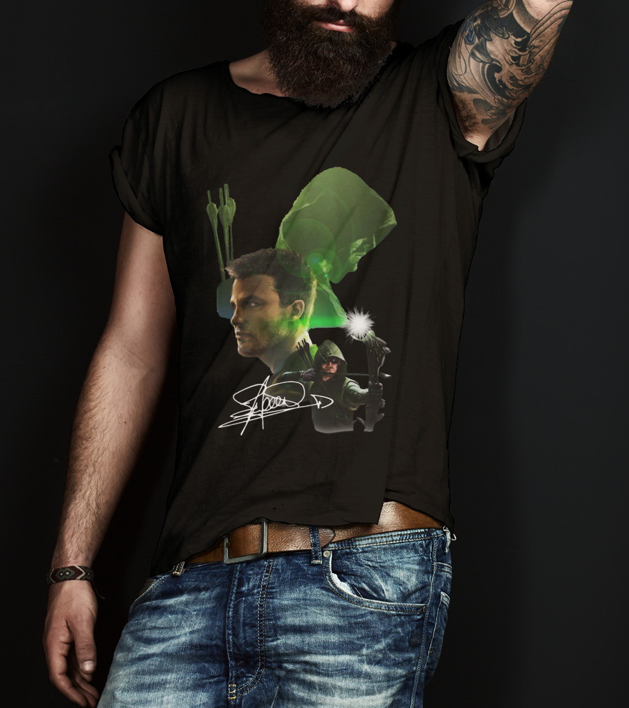 Stephen Amell Green Arrow Signed Hooded Archer Image T-Shirt