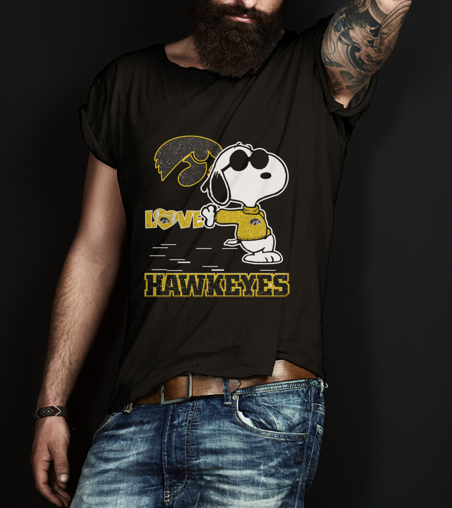 Snoopy Love Iowa Hawkeyes Football Fans Peanuts Ncaa T-Shirt