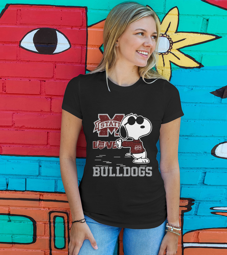 Snoopy Love Mississippi State Bulldogs T-Shirt