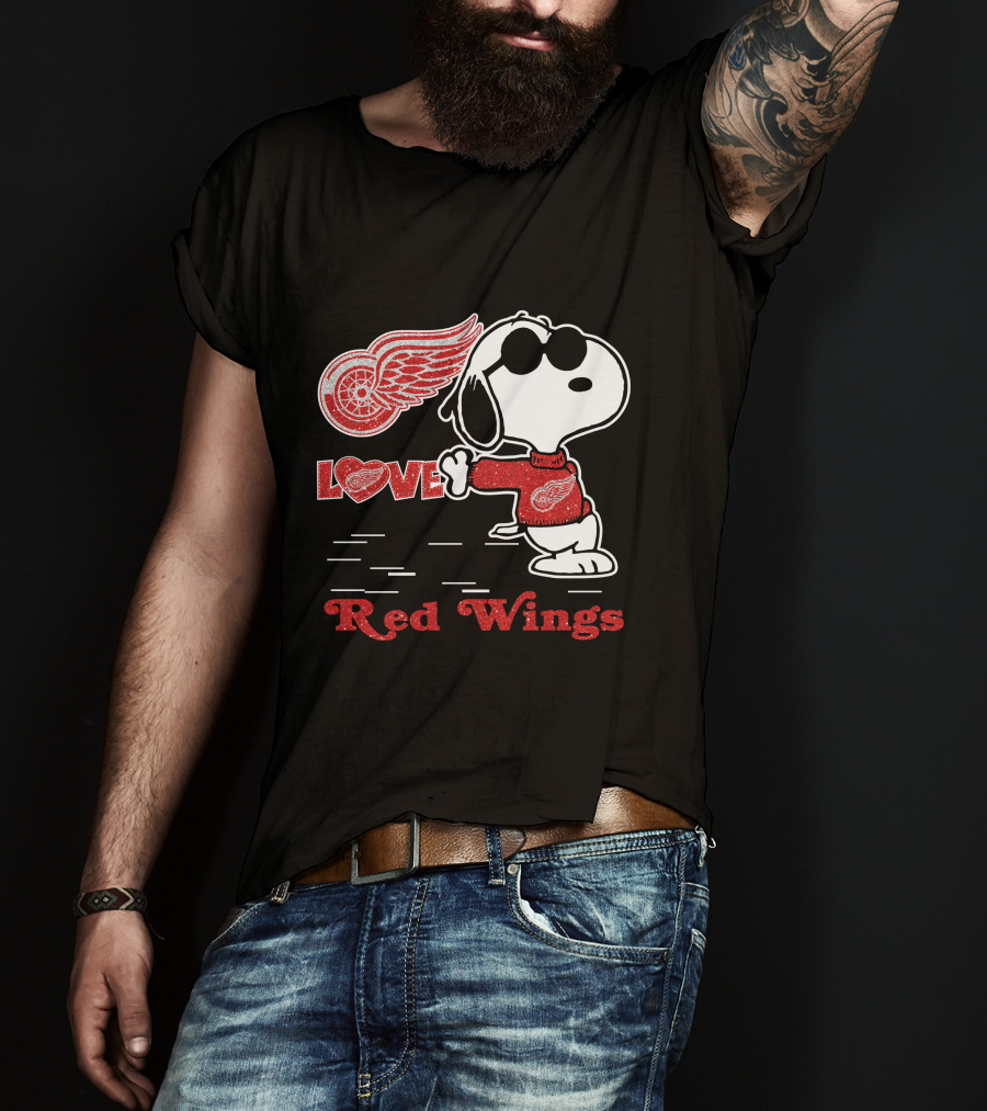 Snoopy Love Detroit Red Wings Peanuts Hockey Fan T-Shirt