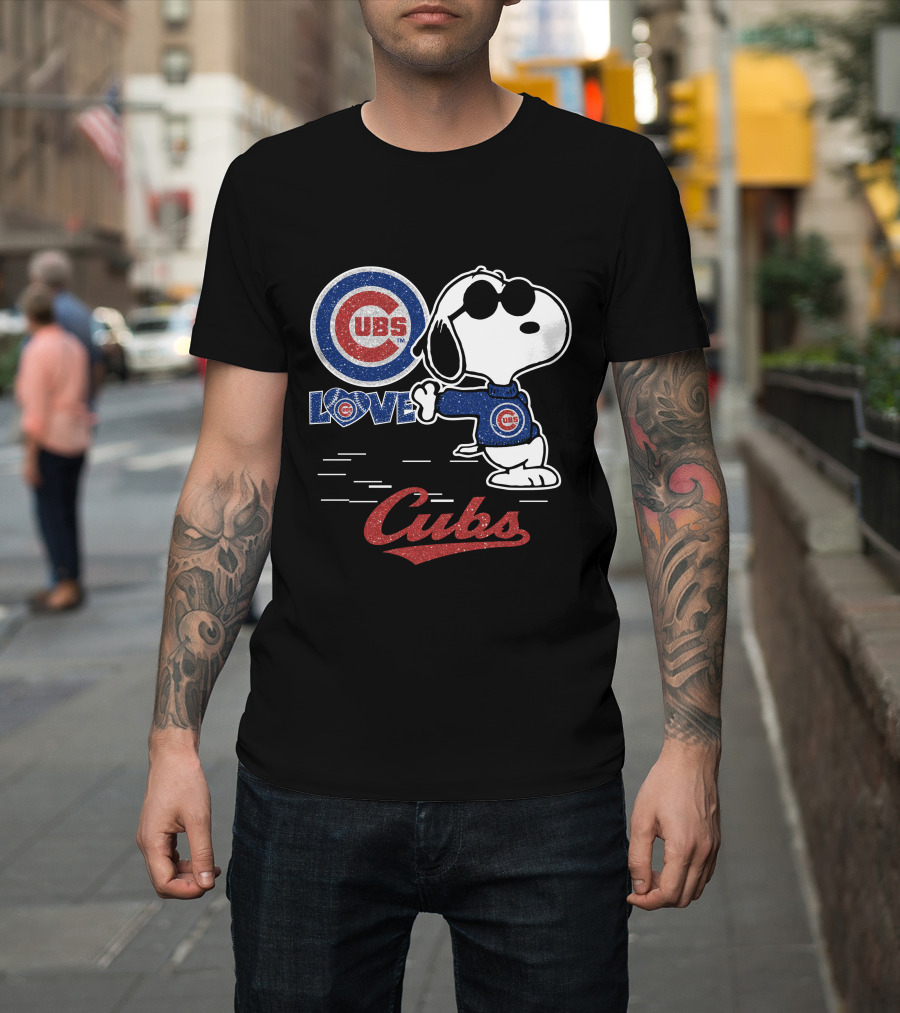 Snoopy Cubs Love Chicago Cubs T-Shirt
