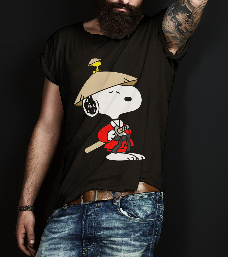 Snoopy Samurai Woodstock Hat Red Kimono Sword T-Shirt