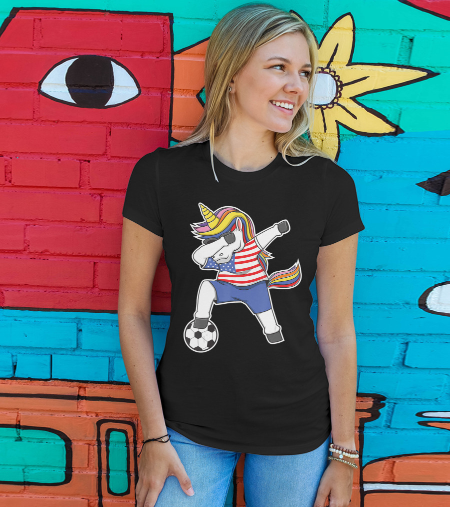 Dabbing Soccer Unicorn USA Girls Unicorn Lover Stars And Stripes Football T-Shirt