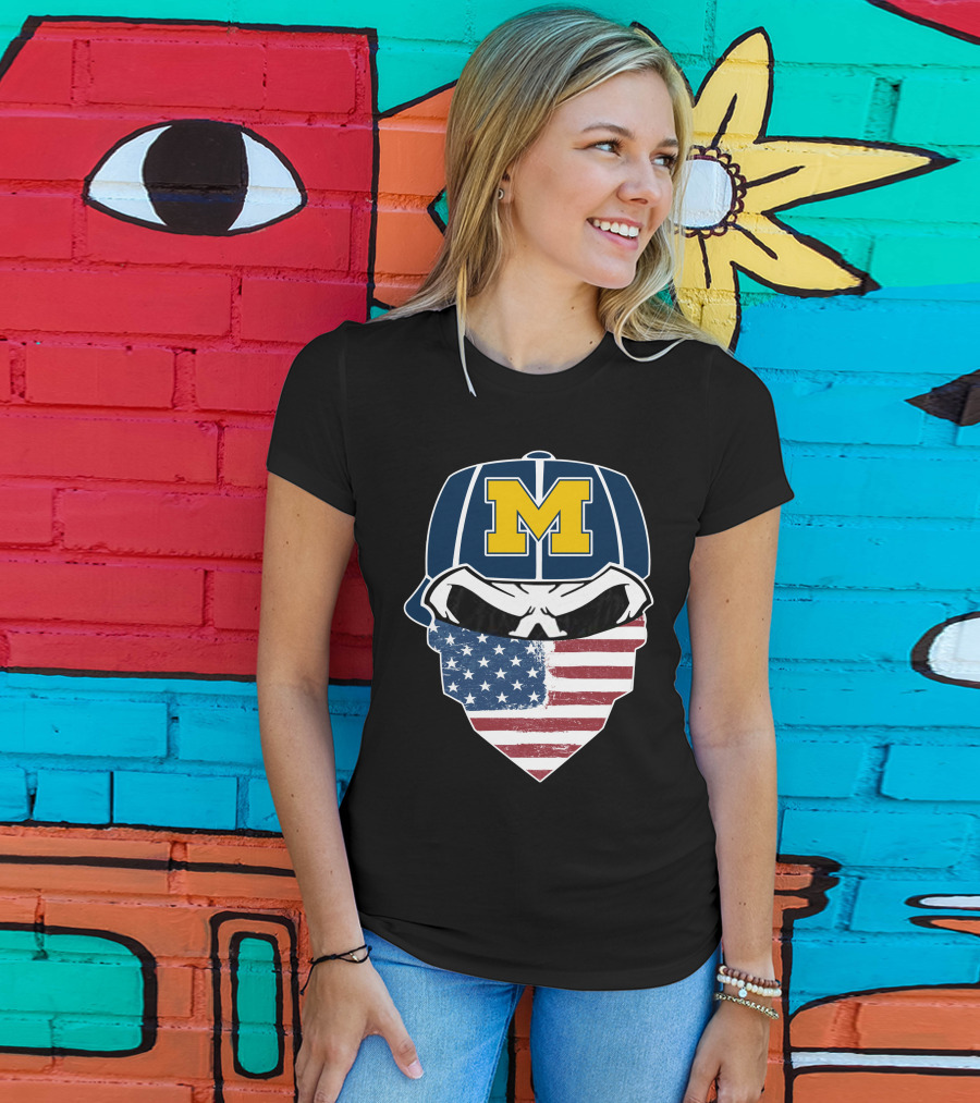Wolverines Skulls M American Flag Bandana T-Shirt