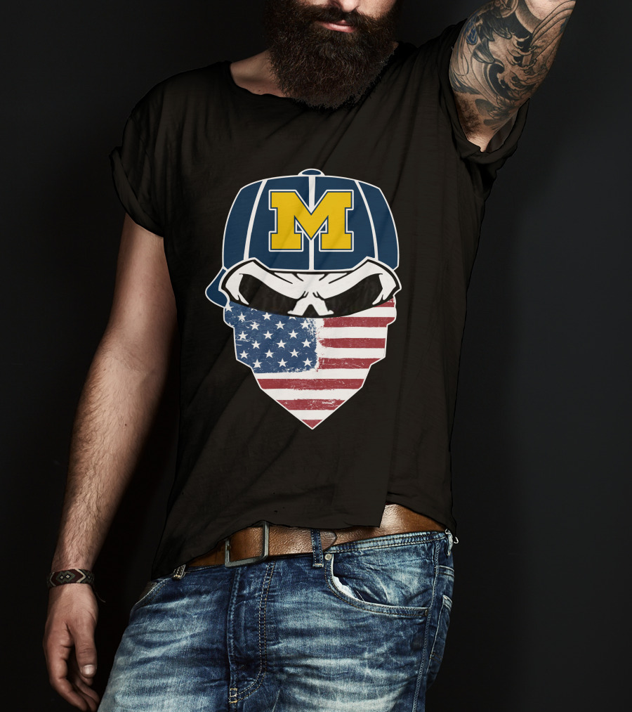 Wolverines Skulls M American Flag Bandana T-Shirt