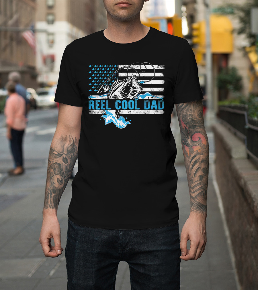 Reel Cool Dad Bass Fishing American Flag T-Shirt