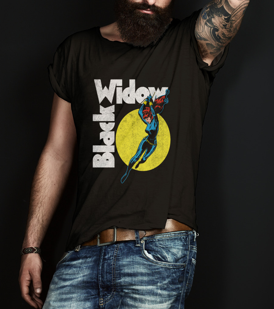 Black Widow Marvel Comic Circle Retro Heroic Pose T-Shirt