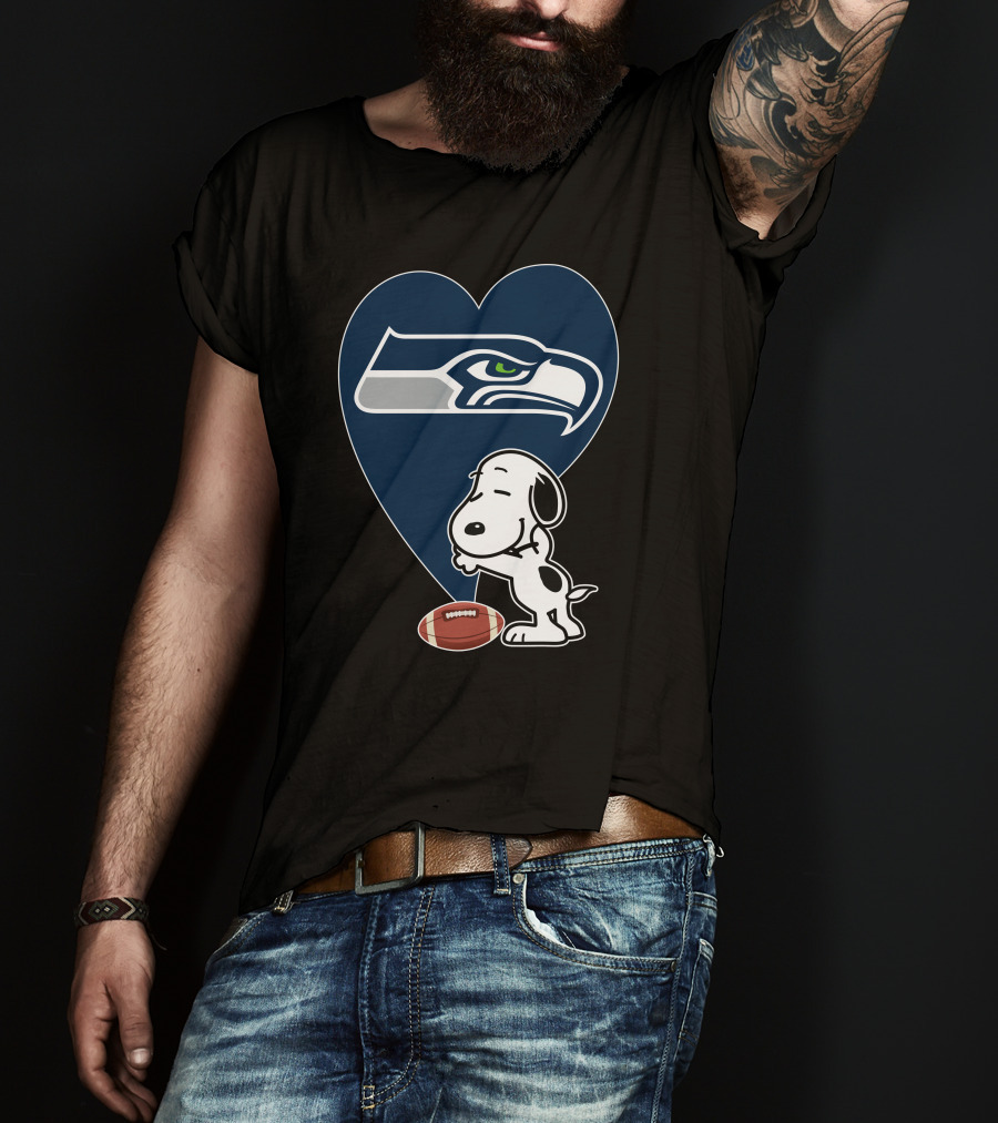 Seattle Seahawks Love Snoopy Football Hug T-Shirt