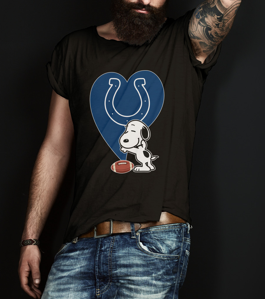 Indianapolis Colts Snoopy Football Heart Hug T-Shirt