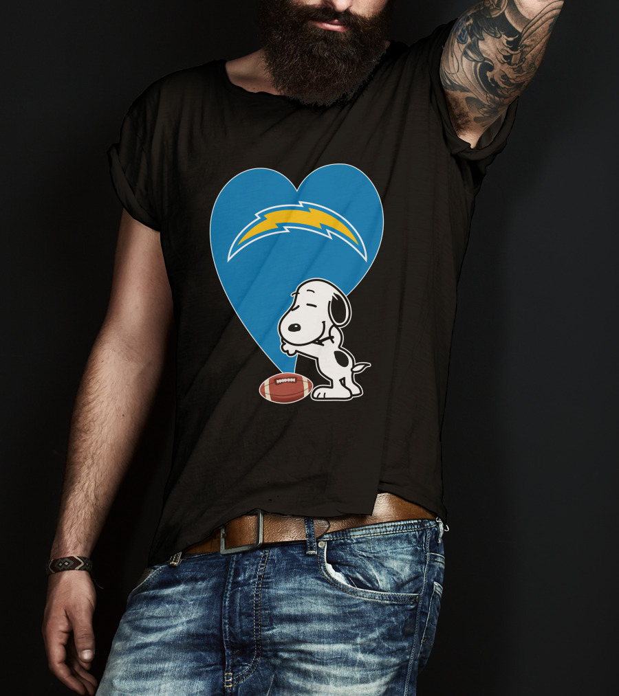 Los Angeles Chargers Snoopy Football Heart Hug T-Shirt