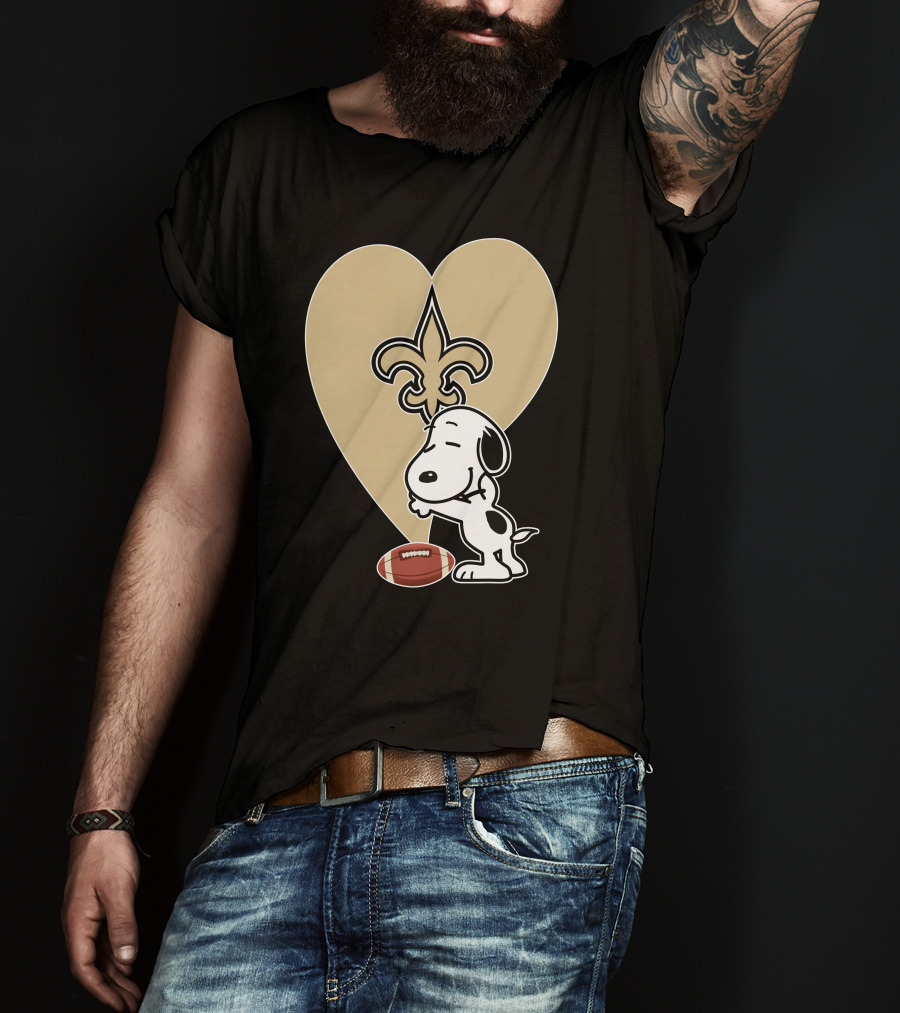 New Orleans Saints Snoopy Hug Heart Fleur-de-Lis Football T-Shirt
