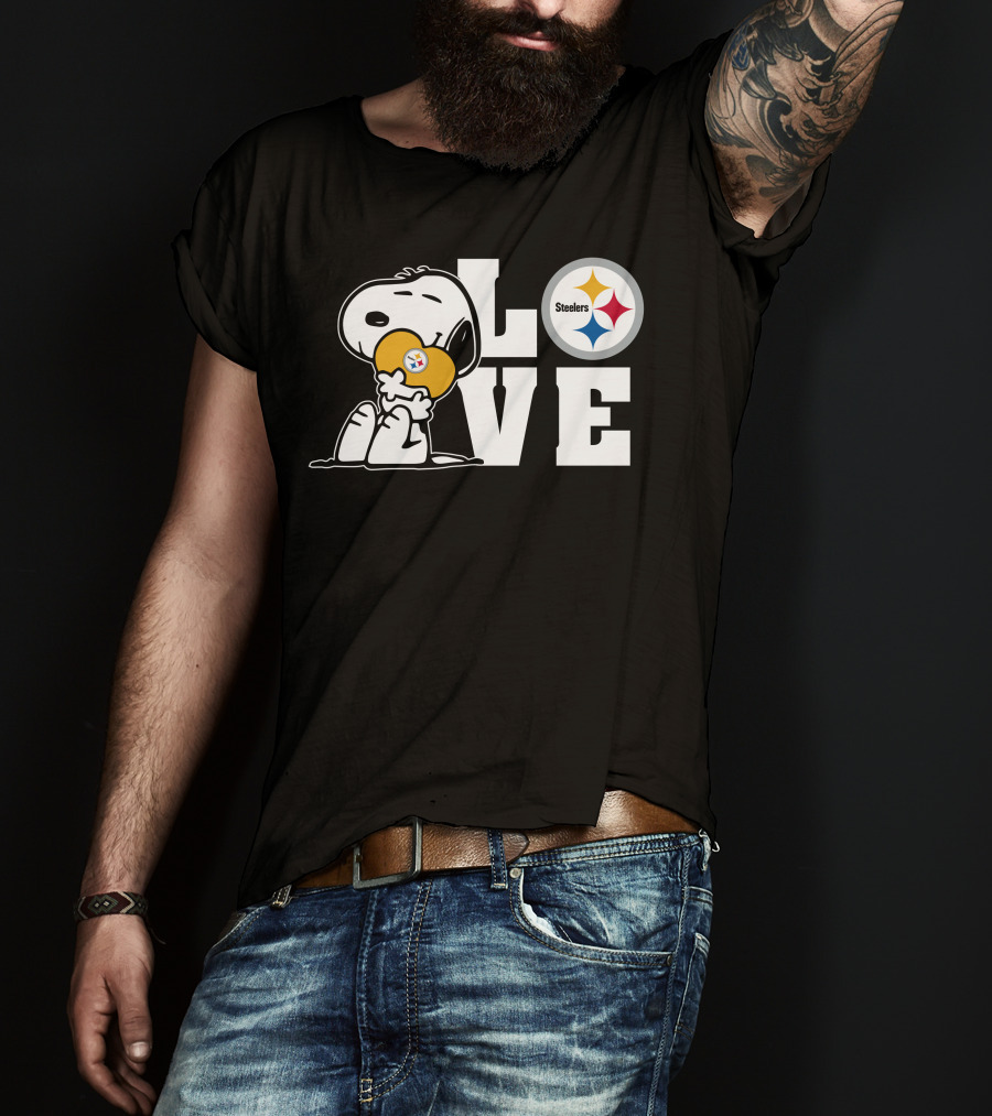 Snoopy Hugging Yellow Heart Steelers Love T-Shirt