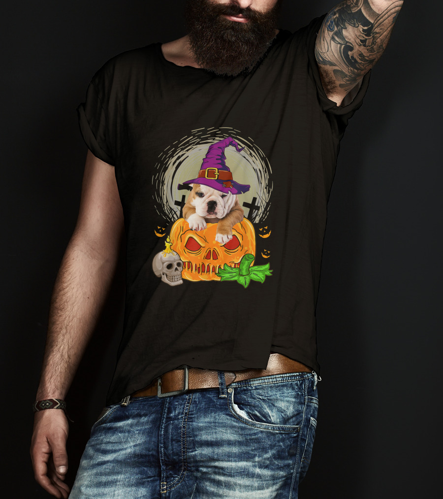 Cute English Bulldog Witch On Skull Pumpkin T-Shirt