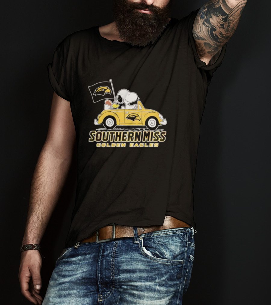 Southern Miss Golden Eagles Snoopy And Woodstock Driving Car T-Shirt