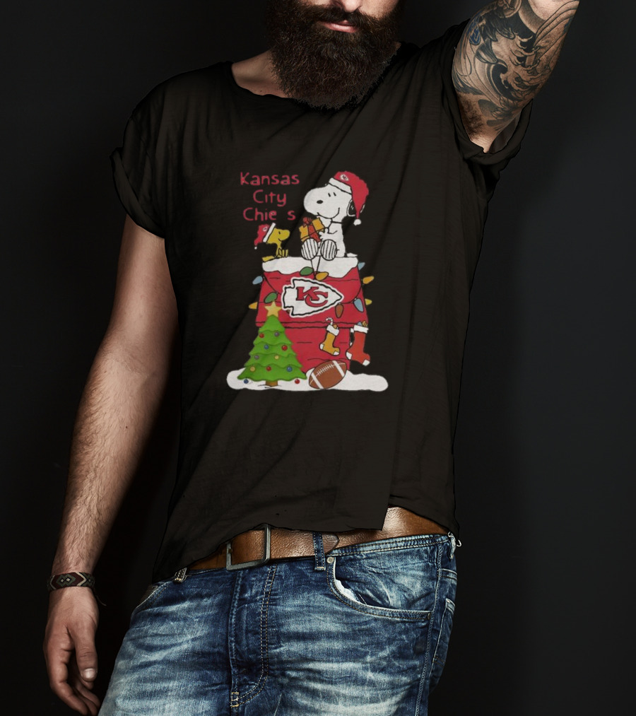 Kansas City Chiefs Christmas Snoopy And Woodstock Santa Scene T-Shirt