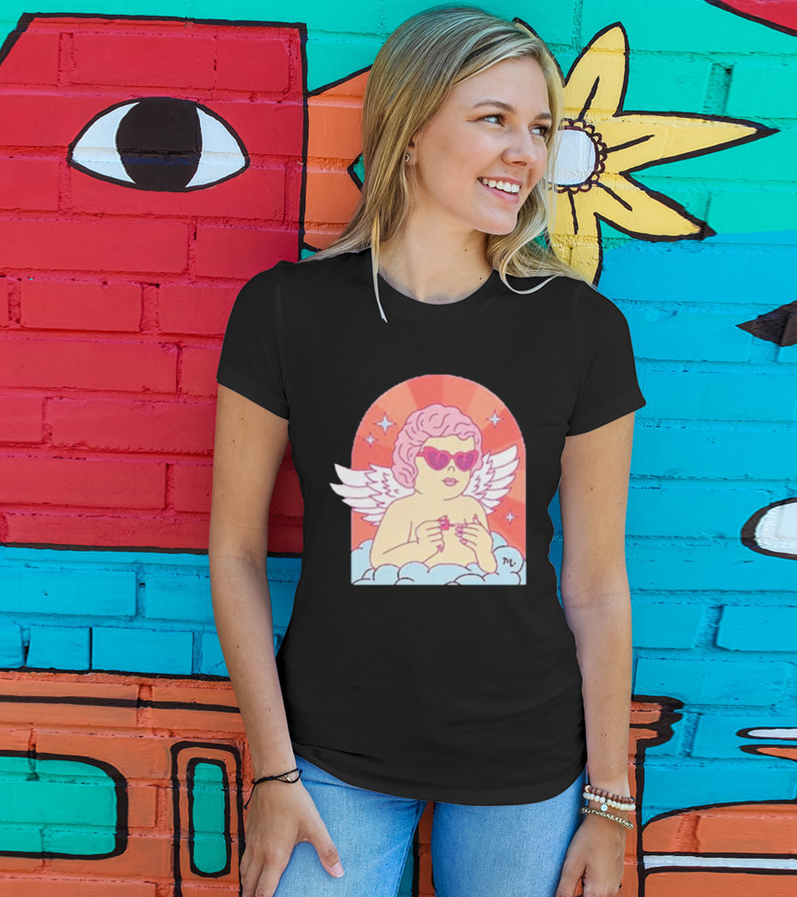Maniology Cupid's Nail Spa Cherub With Heart Sunglasses And Wings T-Shirt