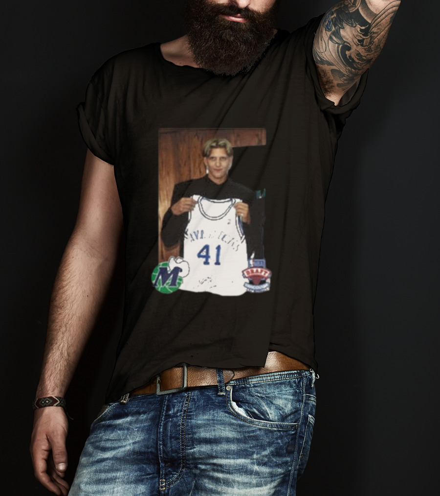 Luka Doncic Dirk Nowitzki Mavericks 41 NBA Draft Jersey Photo T-Shirt