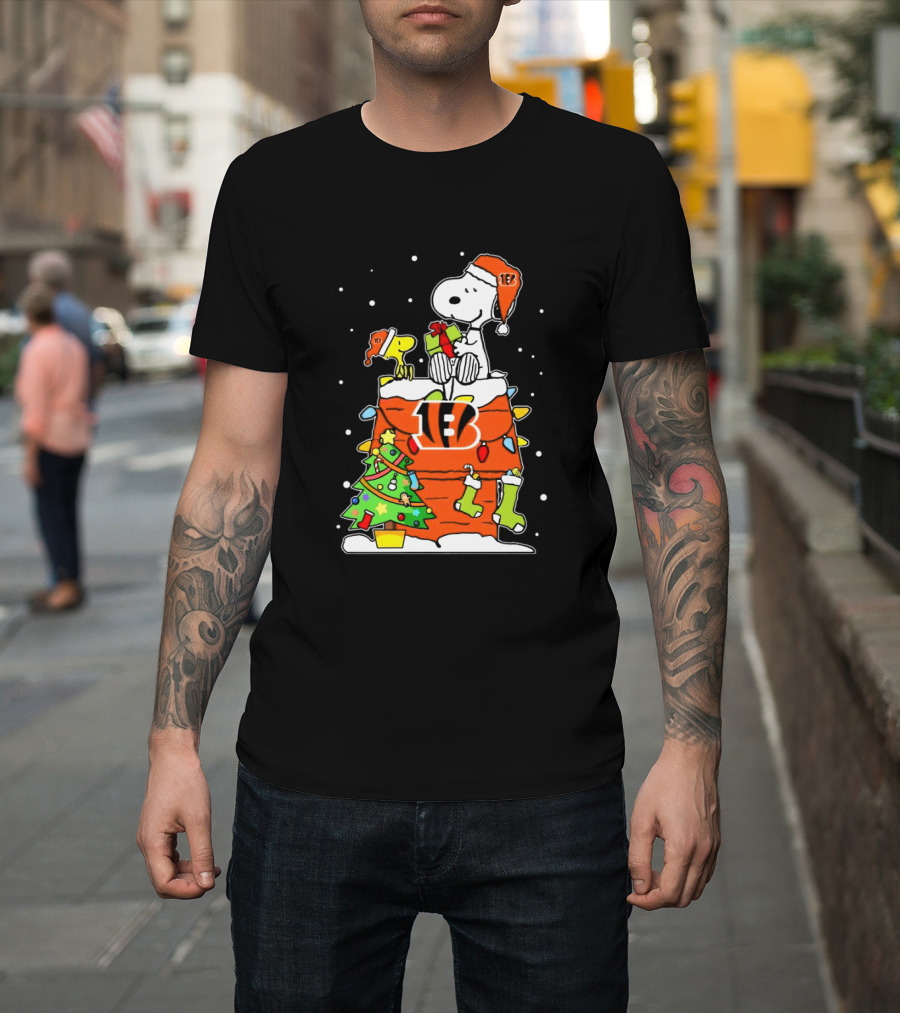 Snoopy Woodstock Cincinnati Bengals Christmas T-Shirt
