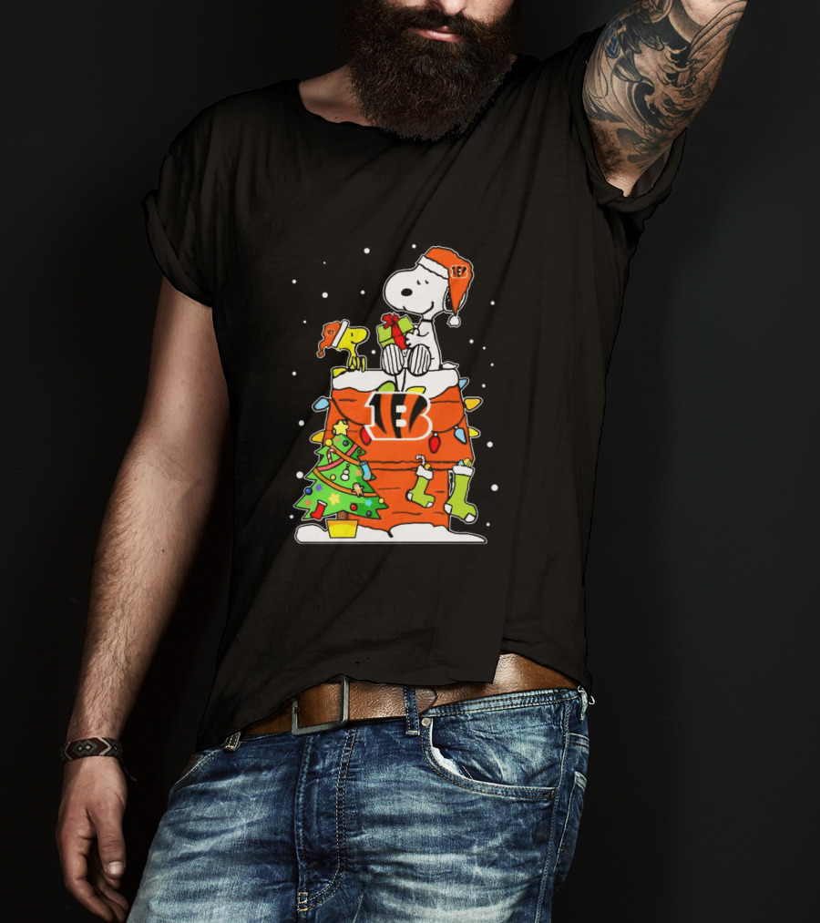 Snoopy Woodstock Cincinnati Bengals Christmas T-Shirt