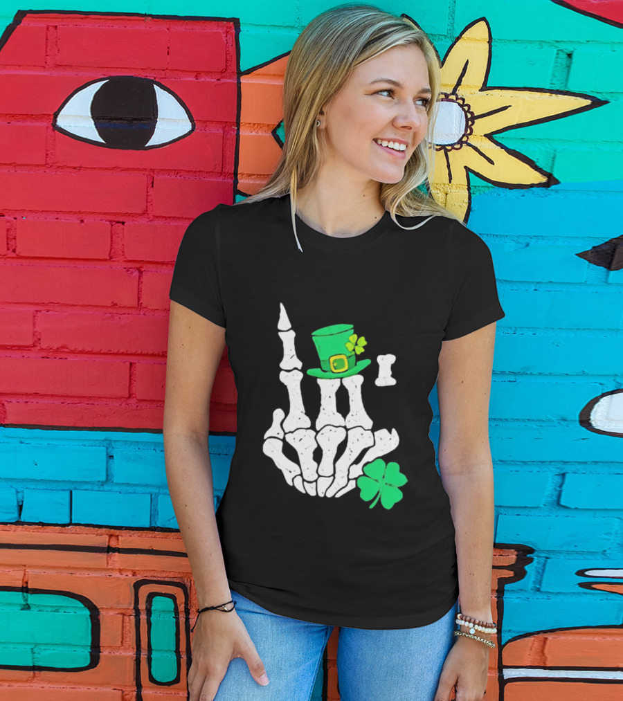 Skeleton Hand With Leprechaun Hat And Shamrock St Patricks Day T-Shirt
