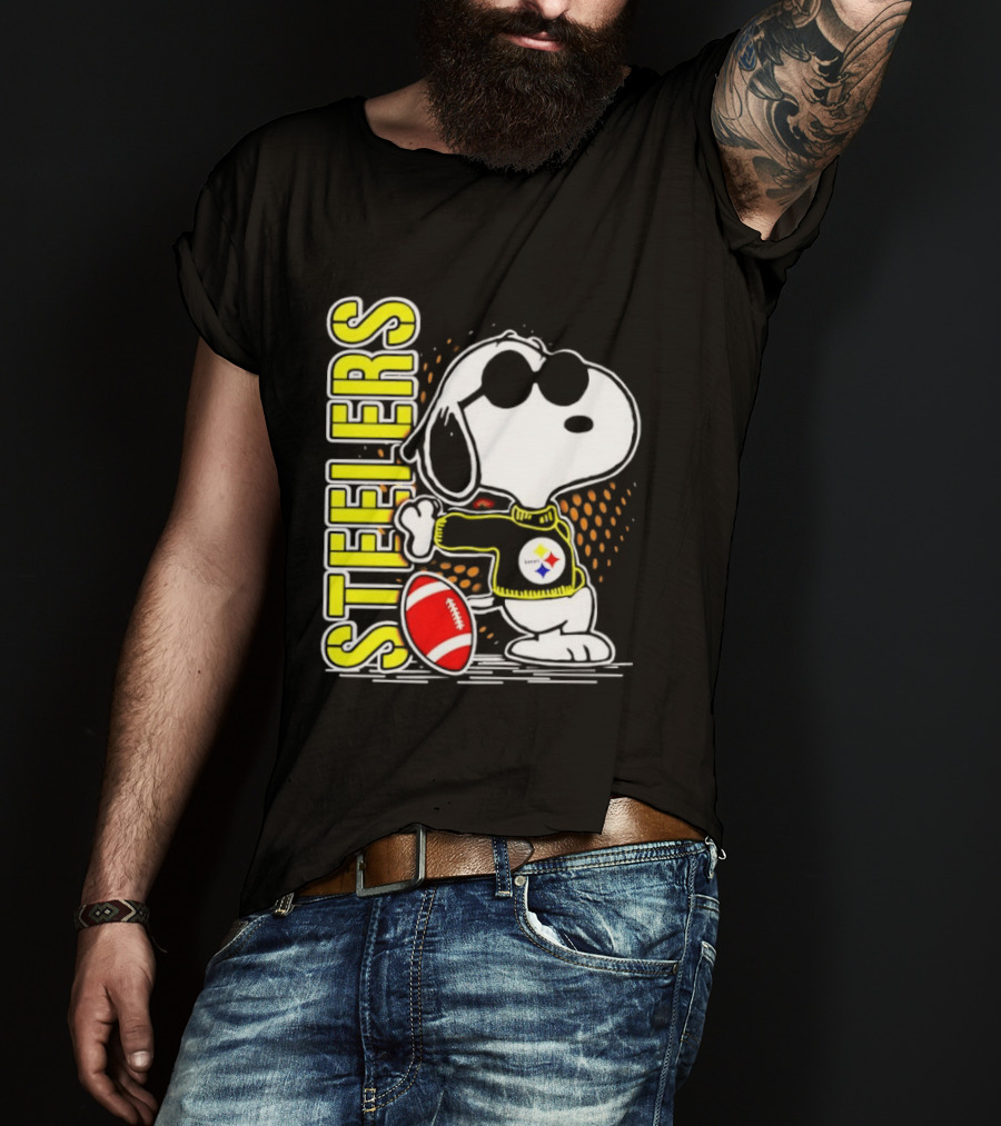 Steelers Snoopy Football Sunglasses Sports T-Shirt