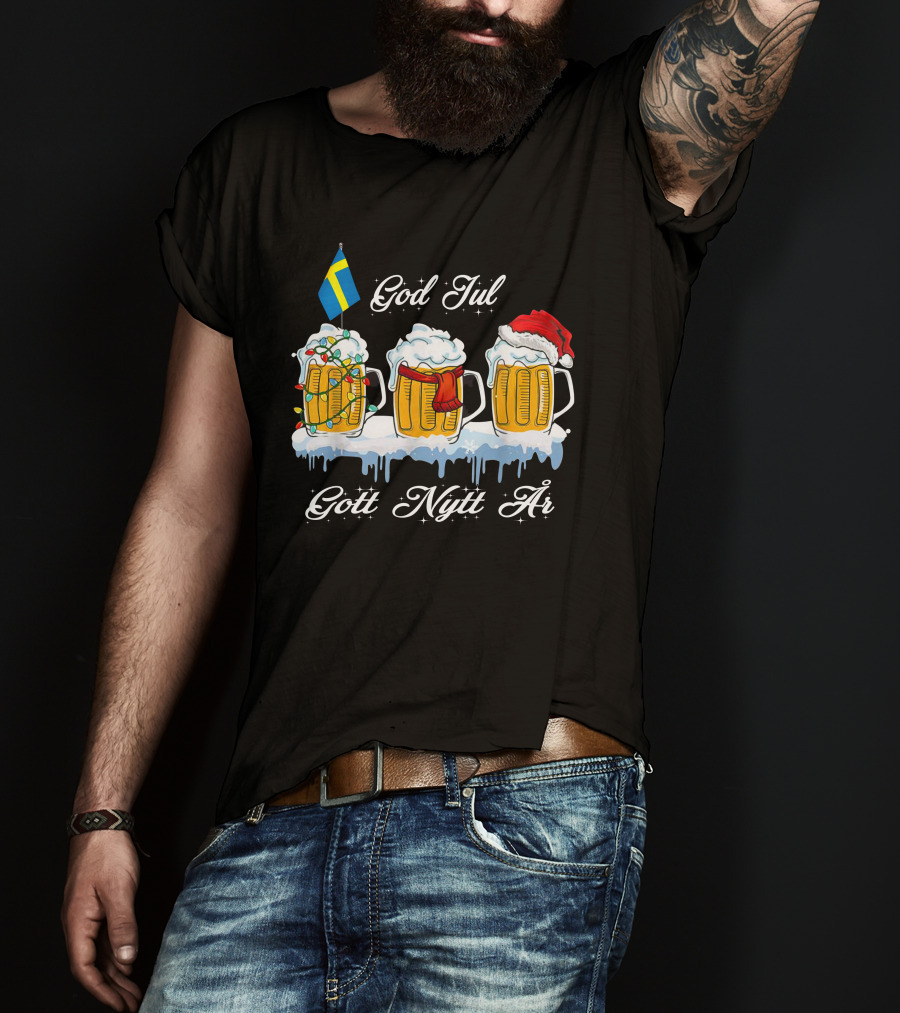 God Jul Gott Nytt År Swedish Christmas Beer Mugs With Santa Hat And Flag T-Shirt