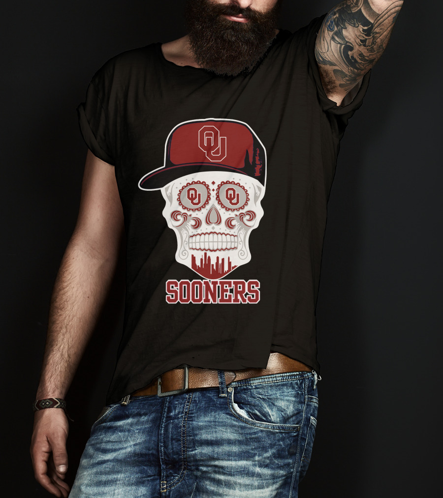 Oklahoma Sooners Skull Ou Hat T-Shirt