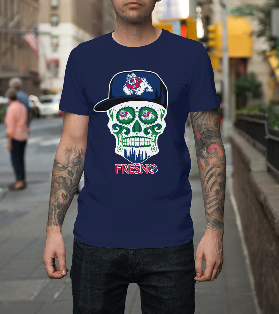 Fresno State Bulldogs Skull Artwork With Bulldog Hat And City Skyline T-Shirt