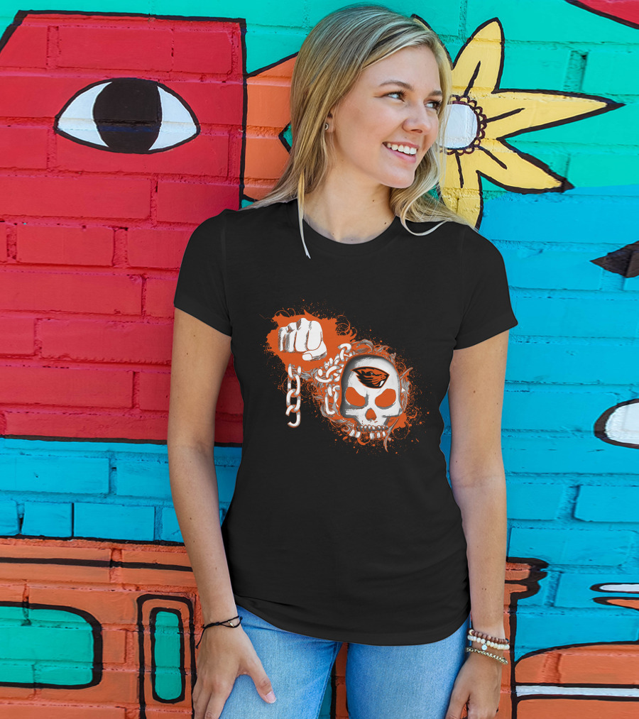 Oregon State Beavers Skull With Orange Logos Fist And Chains T-Shirt